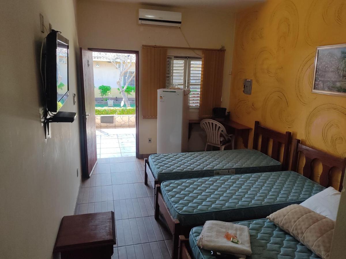 Hotel Pesqueiro Anzol De Ouro Ladario Exterior photo